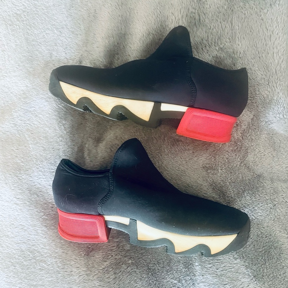 iRi neoprene shoes